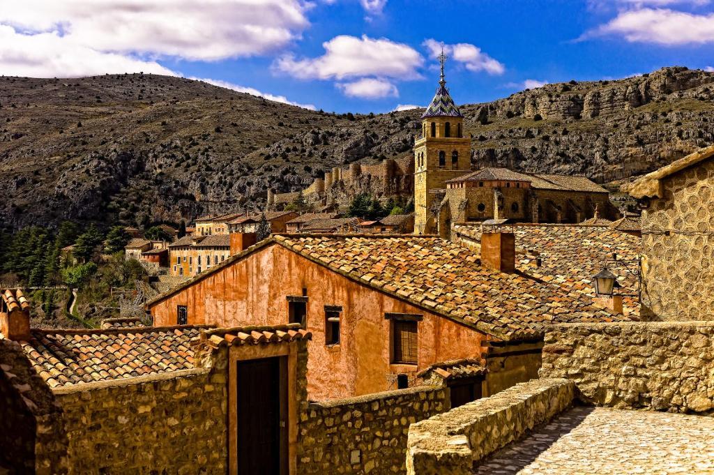 Hotel Albanuracin Albarracin Exterior photo
